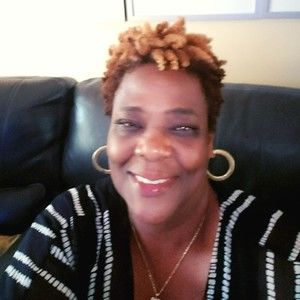 Meet your Posher, Pamela